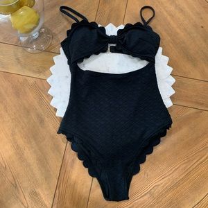 Cupshe flattering one piece